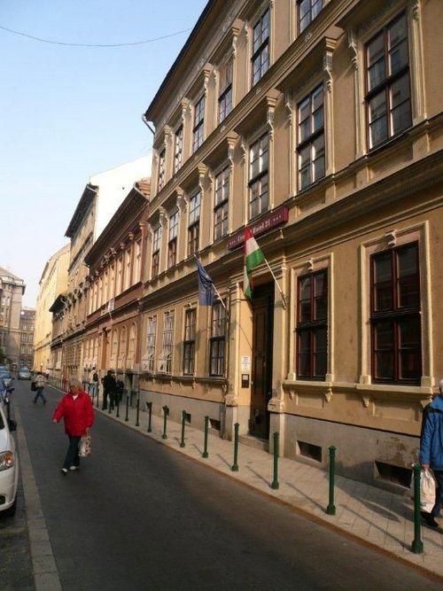 21 And 3* Budapeszt
