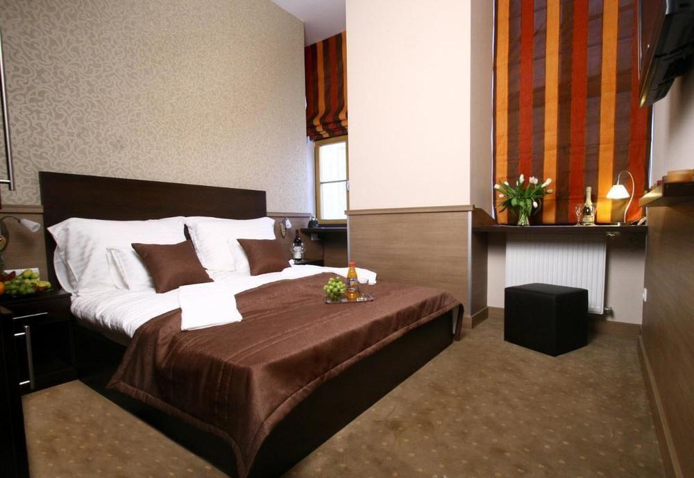 Hotel 21 And Budapeszt